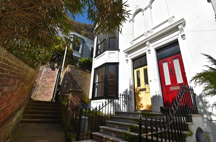 4 Bedroom End Of Terrace House For Sale In Cobourg Place, Hastings, TN34