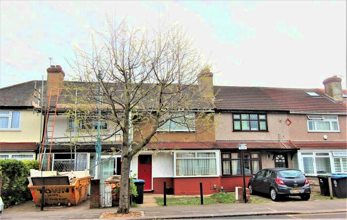 2 Bedroom Terraced House To Rent In Middleham Road, London, N18