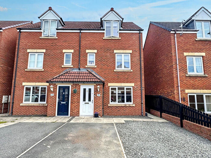 3 Bedroom Town House For Sale In Walton Gardens, Wallsend, Tyne And Wear, NE28