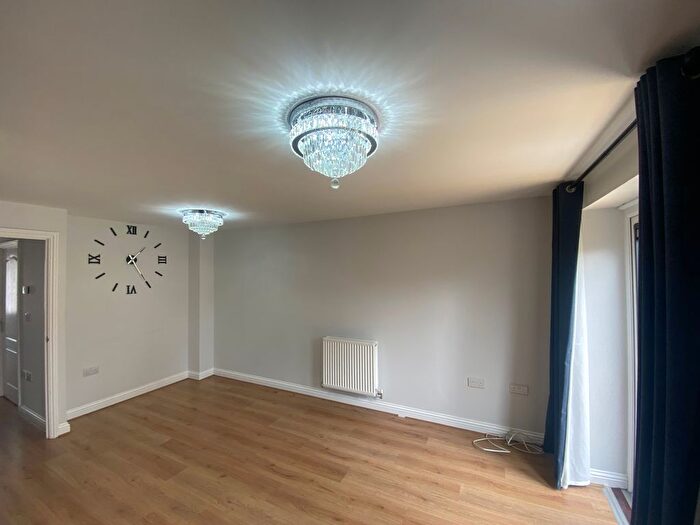 2 Bedroom Property To Rent In Diamond Close, Sittingbourne, ME10
