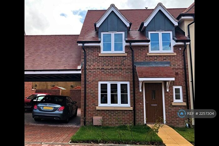 3 Bedroom Semi-Detached House To Rent In Fiver Close, Whitchurch, RG28