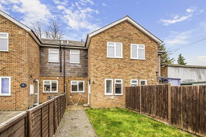 3 Bedroom Terraced House To Rent In Sandy Lane, Kingswood, KT20