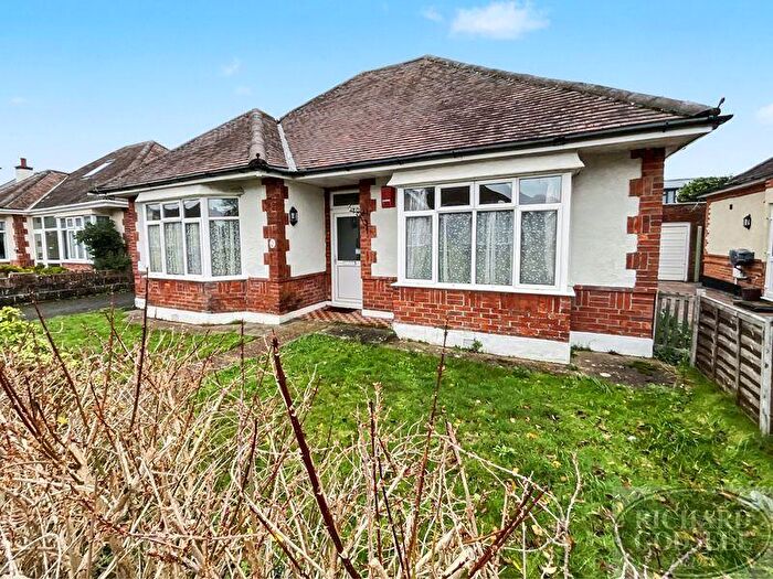 2 Bedroom Detached Bungalow For Sale In Christchurch, BH23
