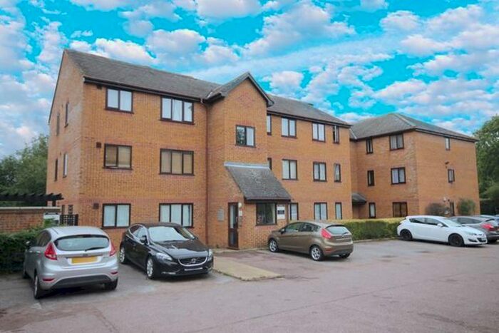 Studio To Rent In Brindley Close, Wembley, HA0