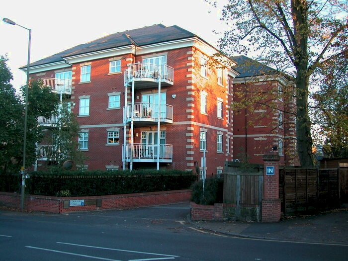 2 Bedroom Ground Flat To Rent In Markham Court, Corrigan Close, Hendon, NW4