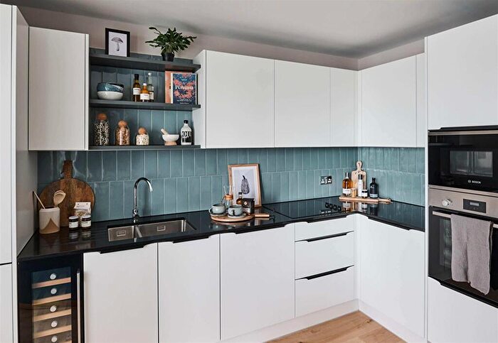 1 Bedroom Flat For Sale In Nathan Way, Plumstead, London, SE28