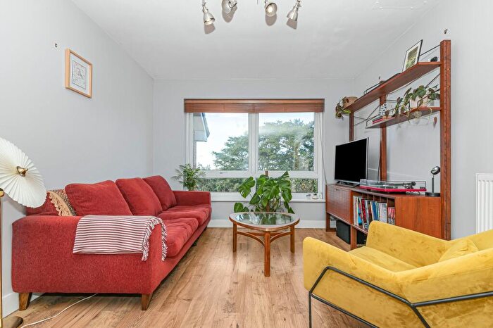 2 Bedroom Flat For Sale In Nags Head Hill, Bristol, BS5