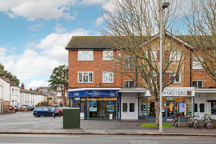 2 Bedroom Apartment For Sale In Coombe Road, New Malden, KT3