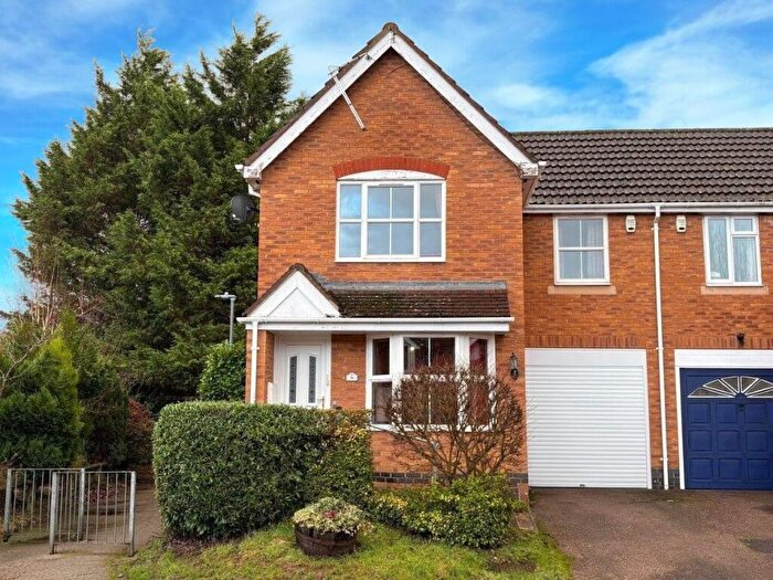 3 Bedroom Semi Detached House For Sale In Tewkesbury Close, Buckingham Fields, NN4