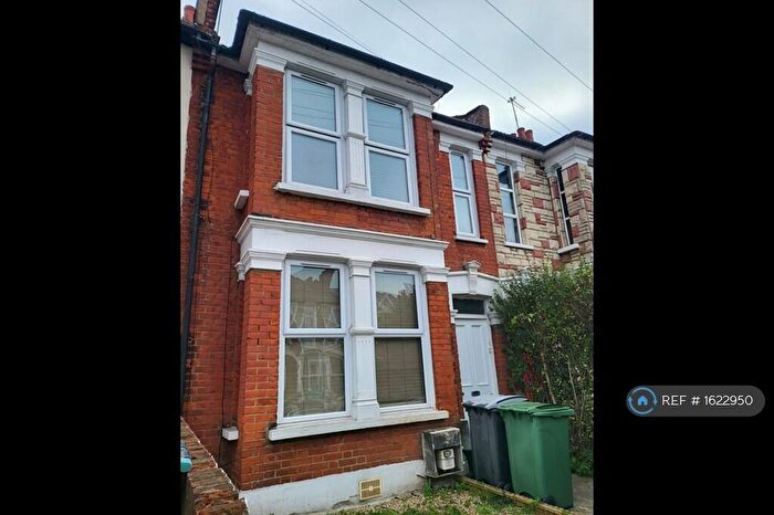 2 Bedroom Flat To Rent In Mount Pleasant Road, London, N17
