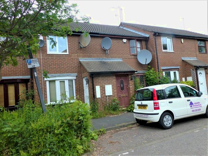 2 Bedroom Town House To Rent In Wallace Str., Spital Tongues, Newcastle Upon Tyne, NE2