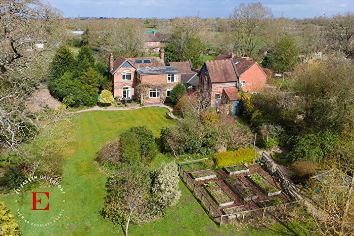 5 Bedroom Country House For Sale In Hob Lane, Balsall Common, CV7