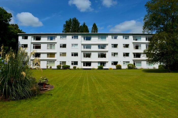 3 Bedroom Flat To Rent In Strathclyde Court, Helensburgh, Argyll And Bute, G84