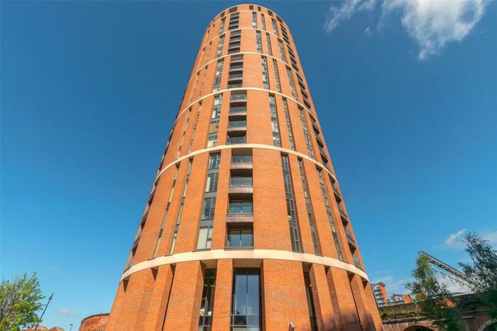2 Bedroom Flat To Rent In Candle House, Wharf Approach, Leeds, LS1
