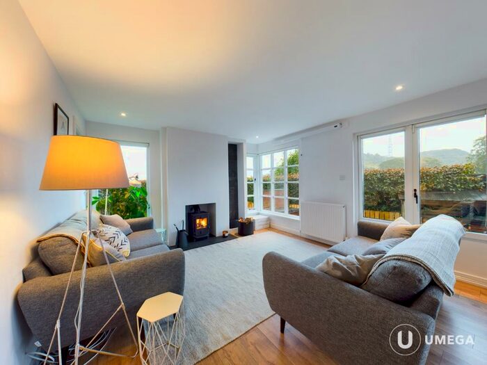 2 Bedroom Bungalow To Rent In Midmar Drive, Morningside, Edinburgh, EH10