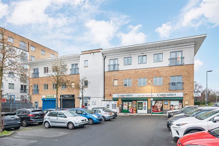 1 Bedroom Flat For Sale In Weaver House, Higham Mews, Northolt, UB5