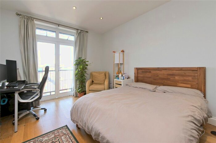 4 Bedroom Flat To Rent In Camden Road, London, N7
