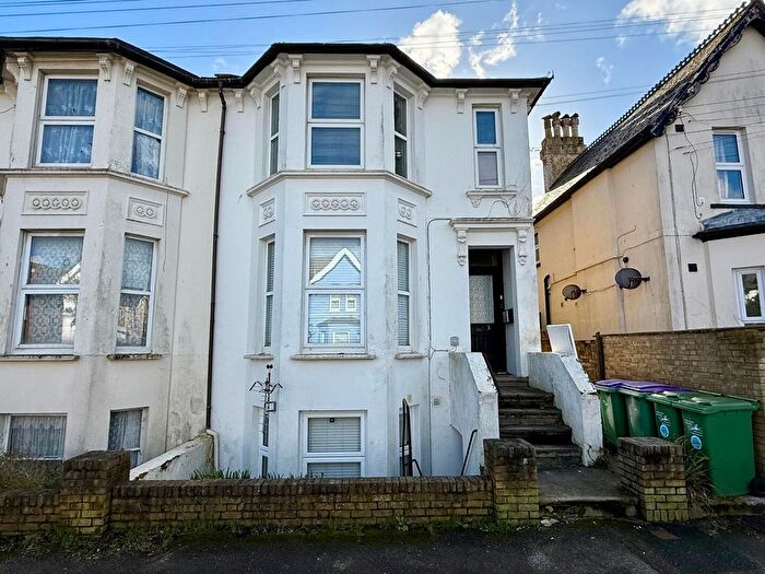 2 Bedroom Flat To Rent In Claremont Road, Folkestone, CT20