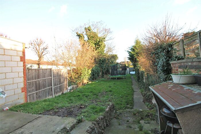 3 Bedroom Terraced House To Rent In Princes Avenue, Greenford, UB6