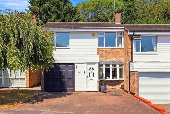 3 Bedroom Semi-Detached House For Sale In Feering Road, Billericay, CM11