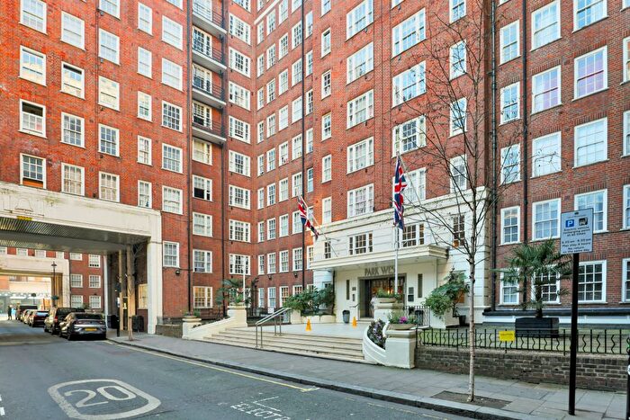1 Bedroom Flat For Sale In Park West Place, London, Marble Arch, W2