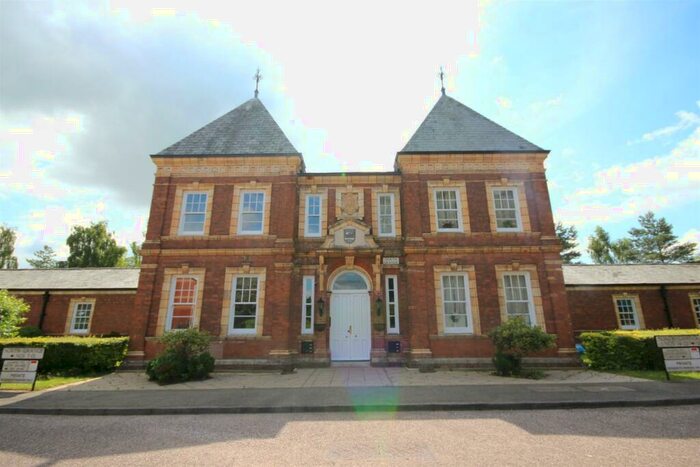 2 Bedroom Flat To Rent In Clyst Heath, Exeter, EX2