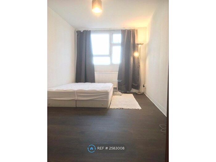 1 Bedroom Flat To Rent In Peregrine House, London, EC1V