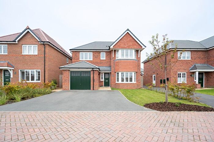 4 Bedroom Detached House For Sale In Yew Tree Way, Burscough, L40
