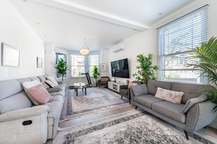 5 Bedroom End Of Terrace House To Rent In Aberdeen Road, Dollis Hill, London, NW10