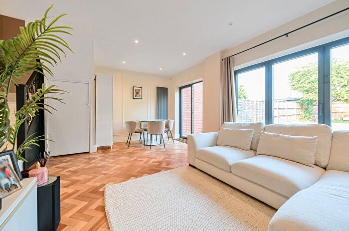 2 Bedroom Terraced House For Sale In Clifford Road, Barnet, EN5