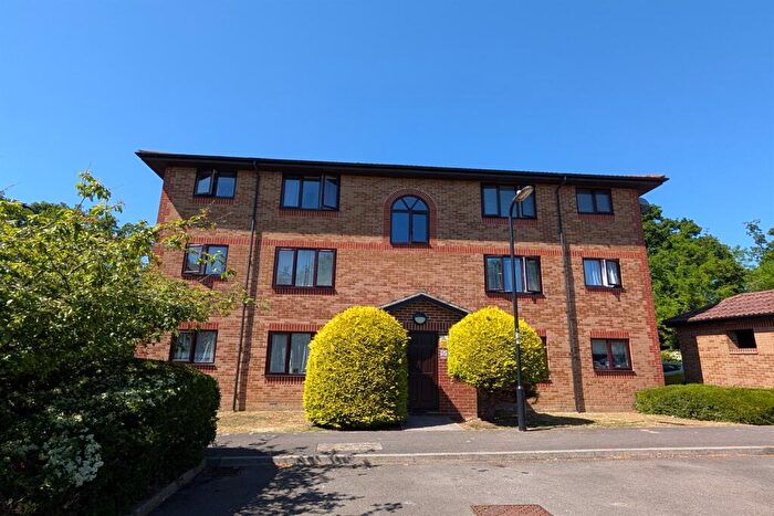 1 Bedroom Flat To Rent In Kern Close, SO16