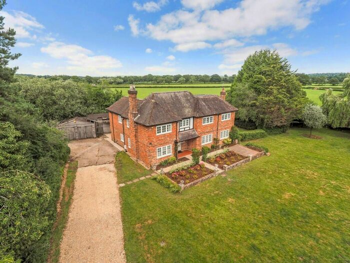 5 Bedroom Detached House To Rent In Greenways, The Crescent, Ashurst, Southampton, SO40