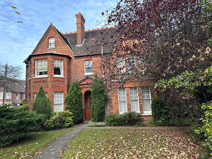 1 Bedroom Apartment To Rent In Bromham Road, Bedford, MK40