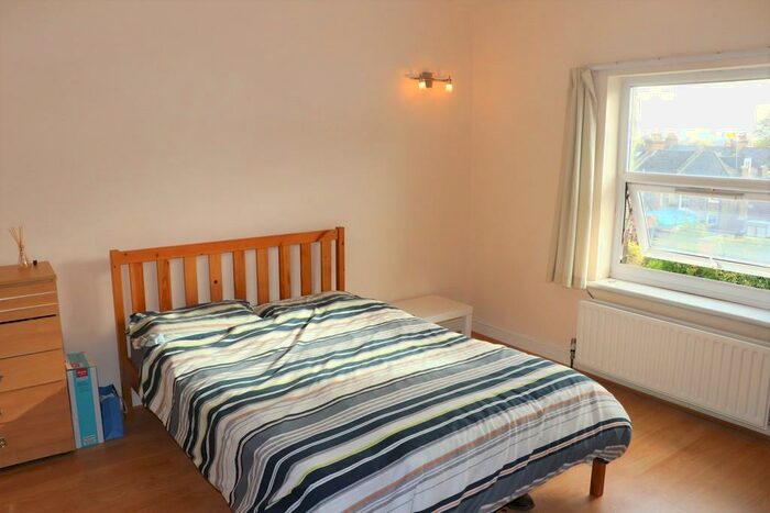 1 Bedroom Flat To Rent In St Johns Villas, N19