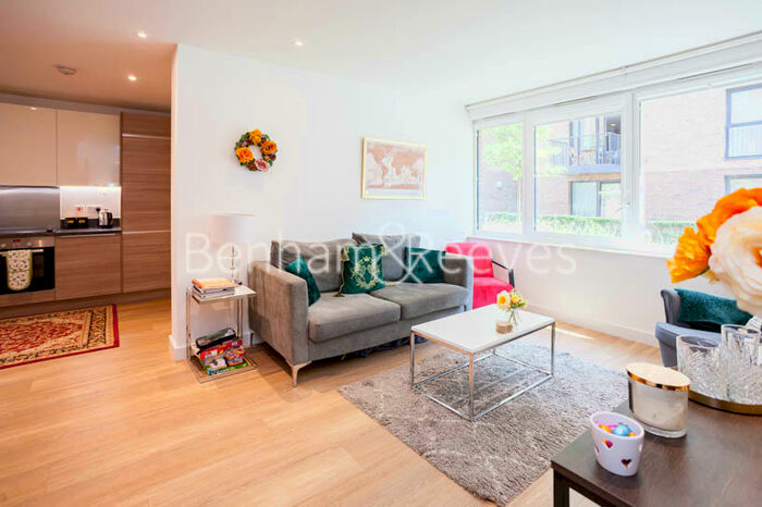 1 Bedroom Flat To Rent In Marine Wharf, Surrey Quays, London, SE16