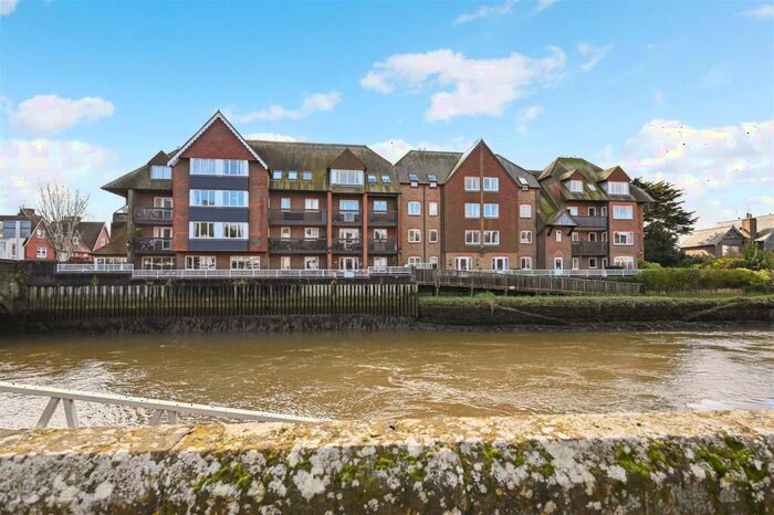 1 Bedroom Apartment To Rent In Queen Street, Arundel, BN18