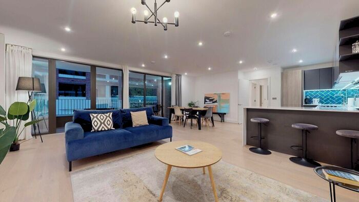 3 Bedroom Flat To Rent In Hackney Road, E2