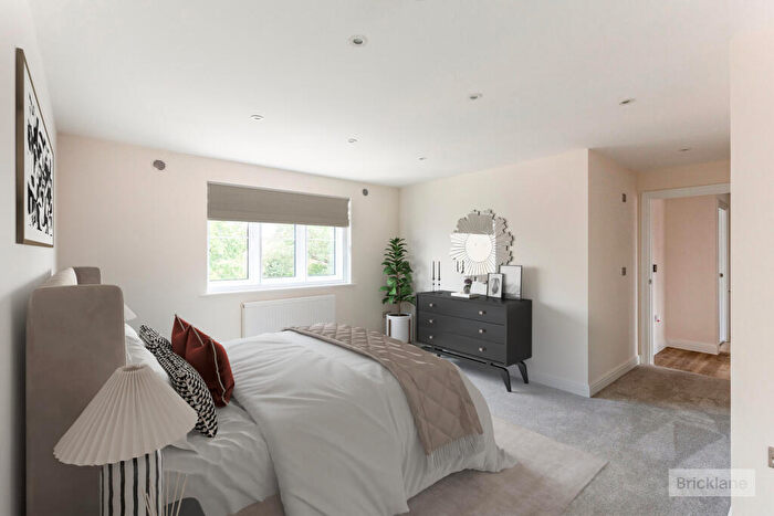 2 Bedroom Flat To Rent In Meadow House Drive, Coventry, CV4