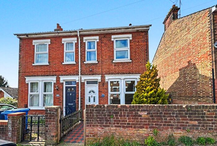 3 Bedroom Semi Detached House For Sale In Devonshire Road, Ipswich, Suffolk, IP3