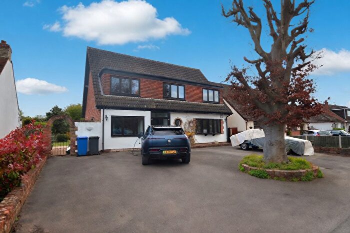 4 Bedroom Detached House To Rent In Ouseley Road, Wraysbury, TW19