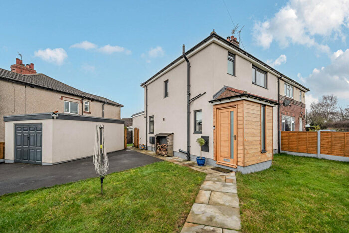 4 Bedroom Semi Detached House For Sale In Kirkfield Lane, Leeds, LS14