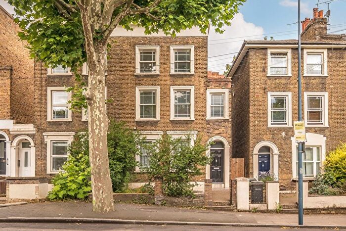 2 Bedroom Flat For Sale In Amersham Road, New Cross, SE14
