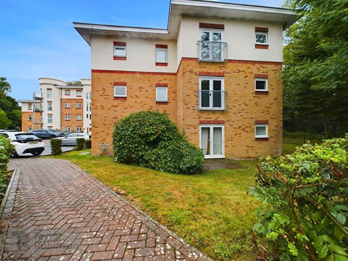 2 Bedroom Apartment To Rent In Rathlin Road, Crawley, RH11