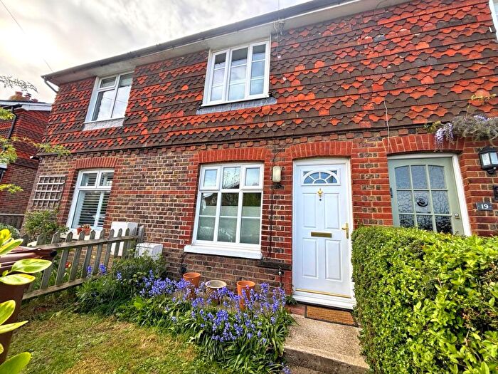 2 Bedroom Property To Rent In Northfields, Tunbridge Wells, TN3