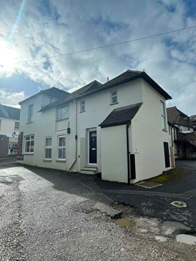 1 Bedroom Flat To Rent In Market Street, Alton, GU34