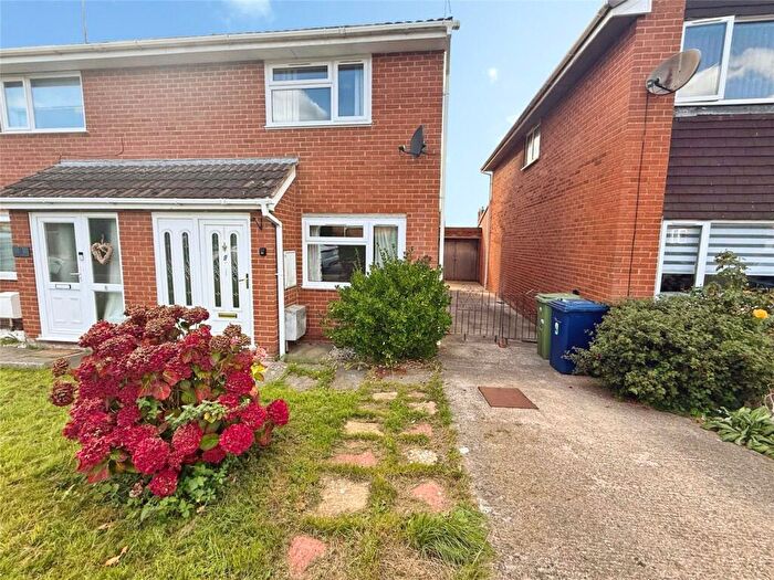 3 Bedroom Semi Detached House For Sale In Springfield, Tewkesbury, Gloucestershire, GL20