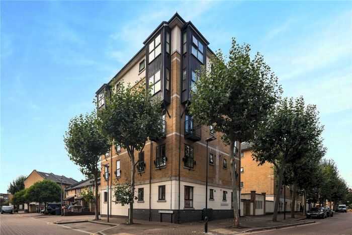 2 Bedroom Flat To Rent In Gloucester House, Gatcombe Road, Royal Docks, London, E16