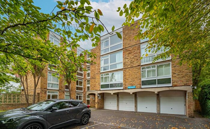 2 Bedroom Flat For Sale In Corfton Road, Ealing, W5