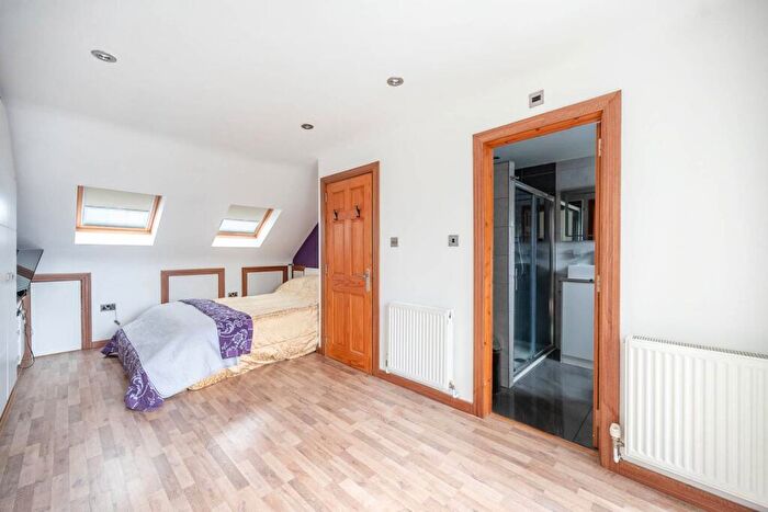 5 Bedroom Semi Detached House To Rent In Charmian Avenue, Stanmore, HA7