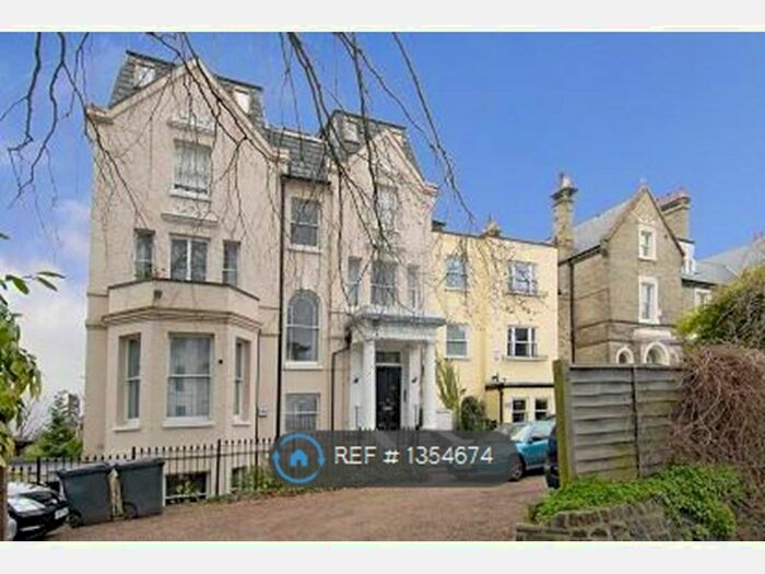 1 Bedroom Flat To Rent In Hampstead Lane, London, N6